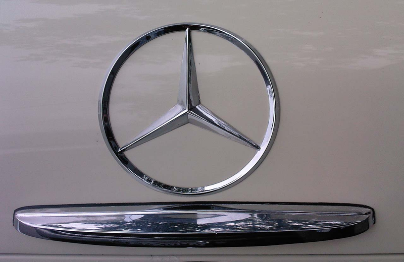 Illustration for article titled 1968 Mercedes-Benz 280SL